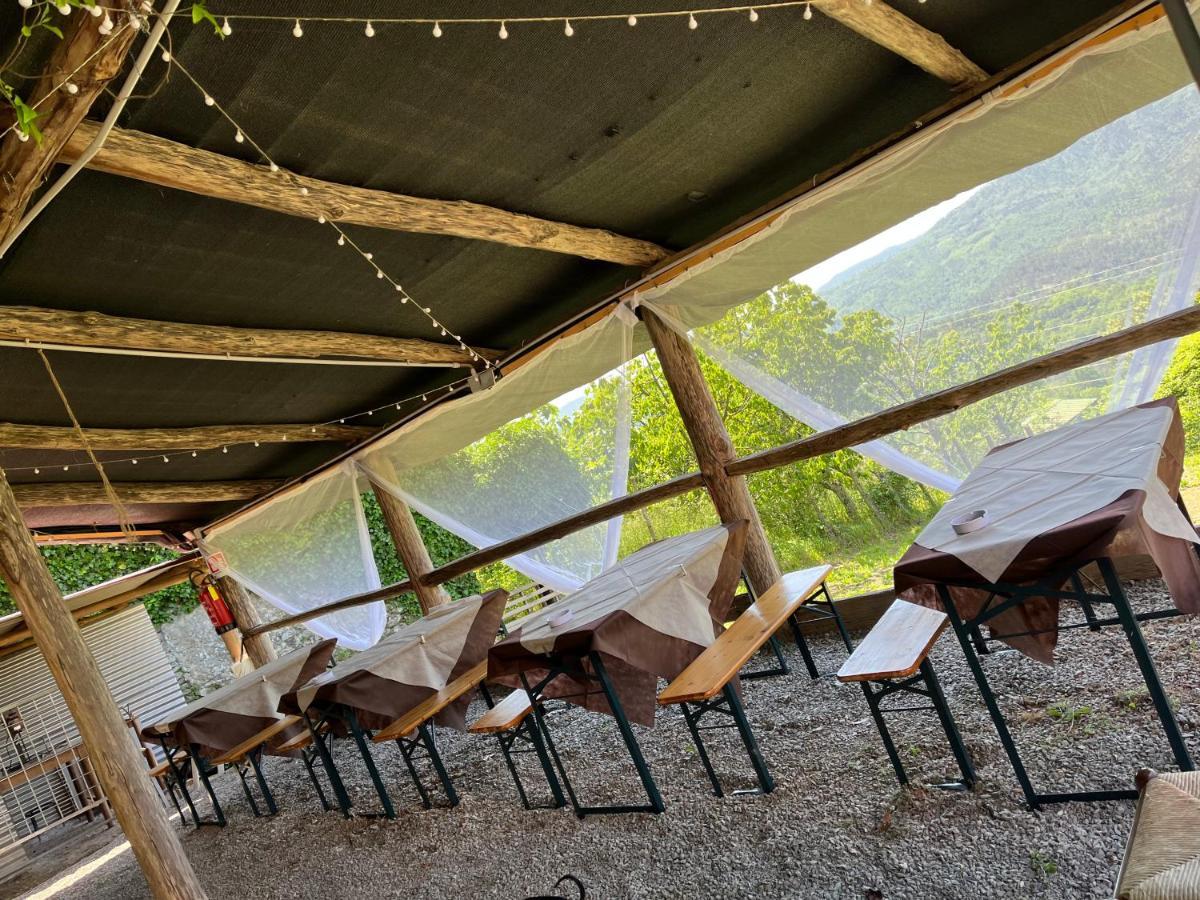 Locanda Agrogallo Carro Buitenkant foto